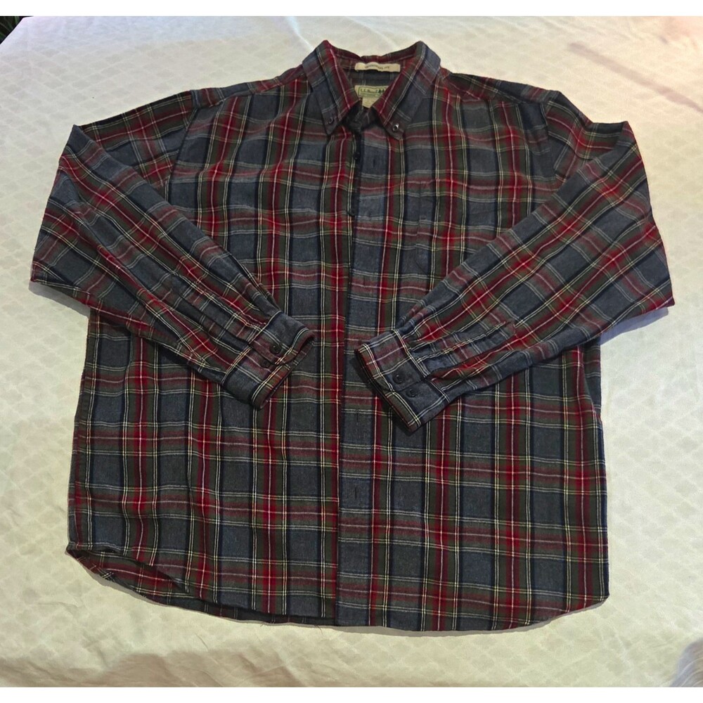 LL Bean Men's Traditional Fit Flannel Shirt Size L Large Grey Red Plaid